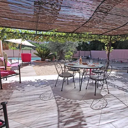 Mas Garonnette Villa