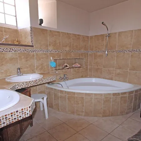 Mas Garonnette * Σαιντ-Μαξίμ